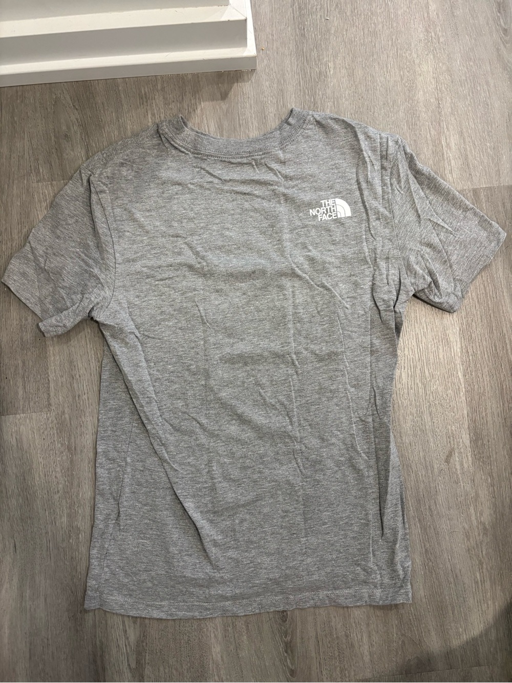 NEVER WORN The North Face Women’s Heather Gray Logo Short Sleeve Tee